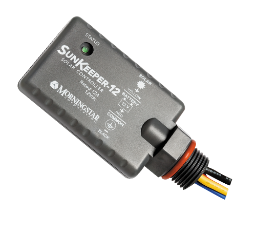 美國Morningstar充電控制器SunKeeper系列-Morningstar的SunKeeper是一款可使用於戶外的小型充電控制器。產品經過特別設計：為了防止蓄電池組件接線盒部位的高溫，該控制器在設計時採用了耐高溫的電子元件 (70°C)，產品通過危險地點的認證，可以在石油、燃氣等太陽能電力方面應用。