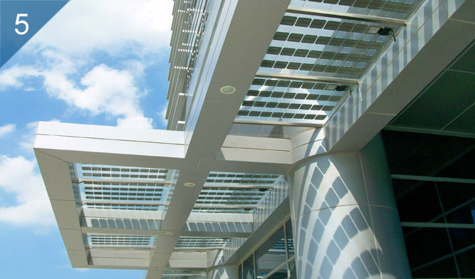 建築牆面(BIPV)-BIPV（Building Integrated Photovoltaic）意如其名，主要是指在建築外圍護結構的表面安裝太陽能光電板提供電力，同時作為建築結構的功能部分。